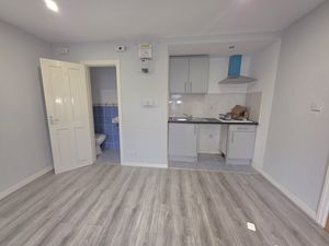 Photo 6- click for photo gallery